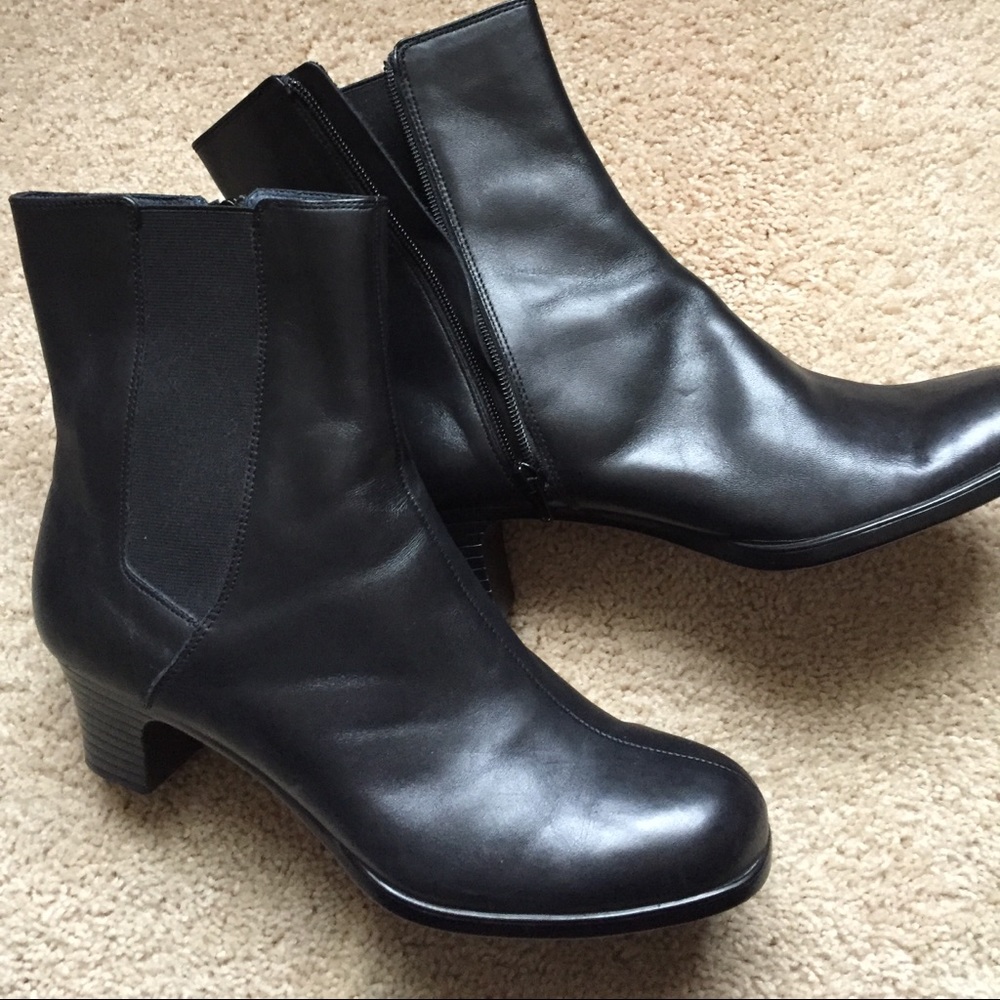 Comfort-ology Insolia Boots